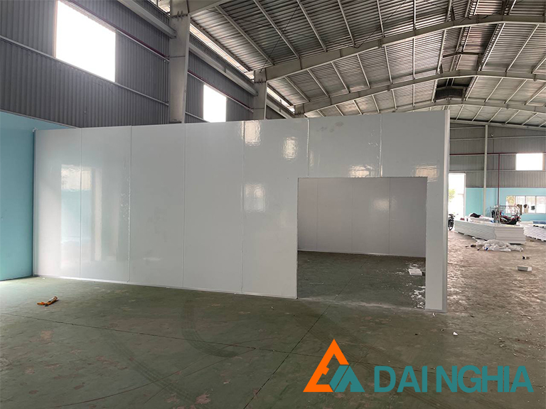 Thi công vách panel nhà xưởng