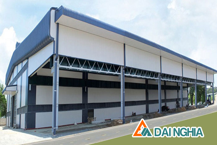 Nhà xưởng 200m2 tiền chế