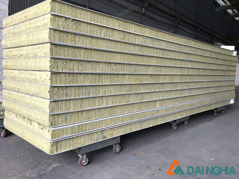 lý do lựa chọn panel chống cháy